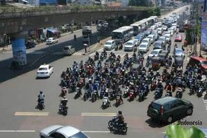 Pebisnis & Warga Kecam Larangan Motor Melintasi JL Protokol